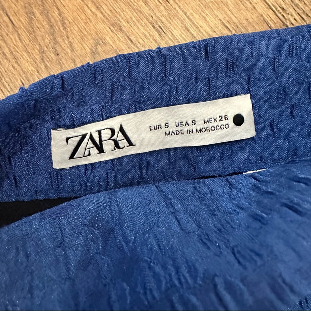 Zara Skirt - Picture 2 of 11